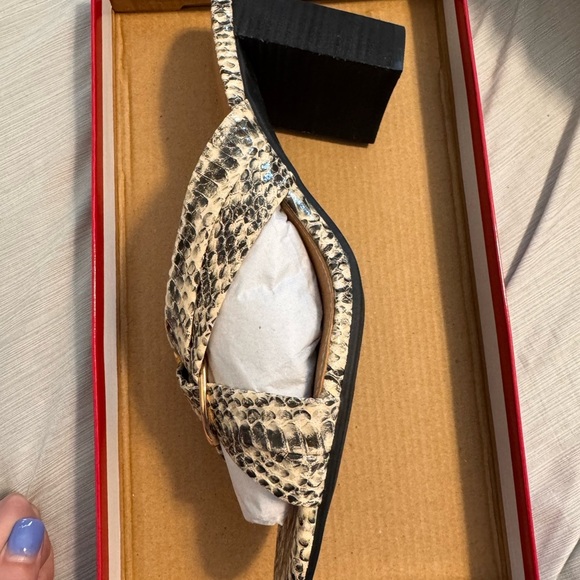 Aerosoles Women's Black and Cream Heeled Sandals - Picture 5 of 5